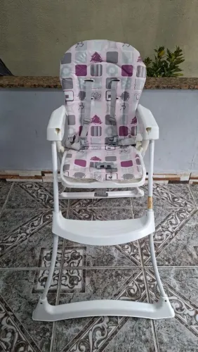 Cadeirinha de alimentação 