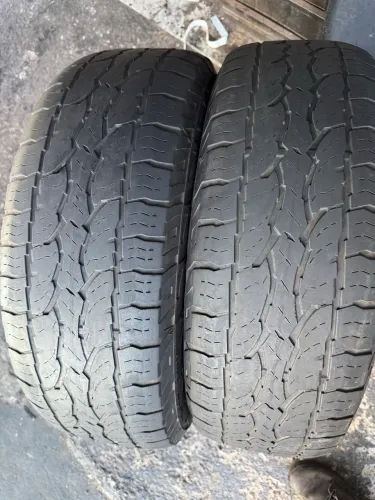 Par de Pneus Dunlop 245/70r16 111t Grandtrek At5, 65% vida útil