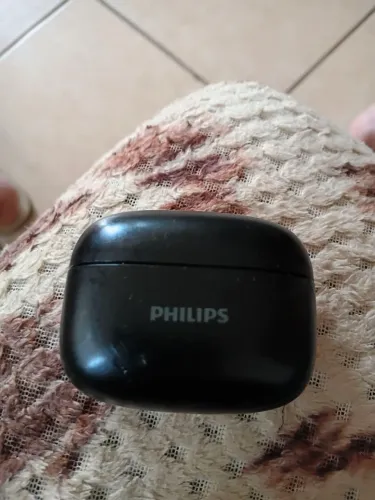 Fone ouvido sem fio seminovo marca philipes original pra vender logo 100 reais nao entrego