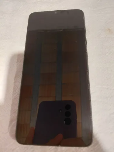 Vendo/ Celular Redmi 13c