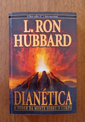 Livro Dianética O poder da mente sobre o corpo