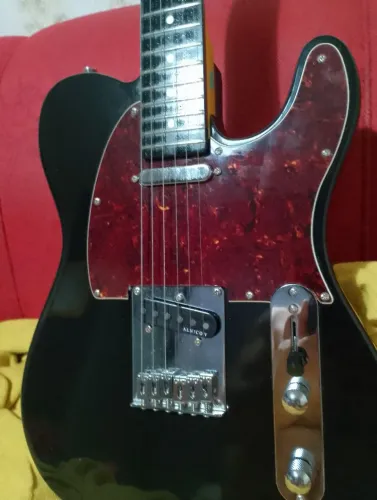 Guitarra phx nova com escudo perola
