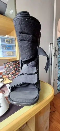 Bota ortopédica para torções