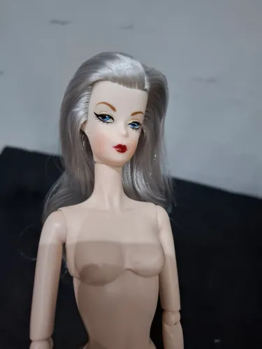 Boneca silkstone barbie