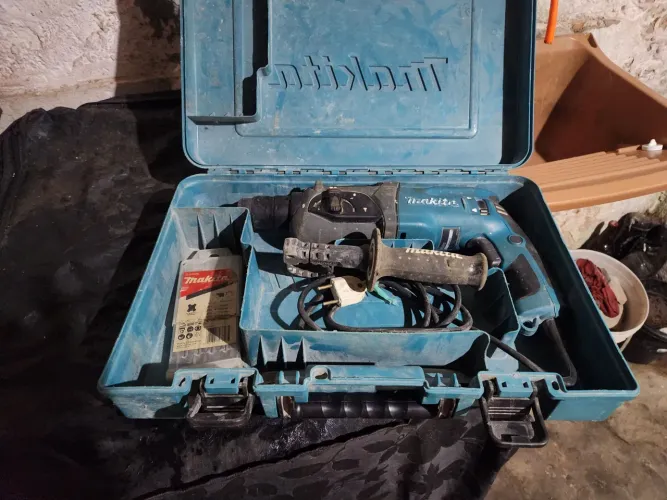 Martelete makita 127v