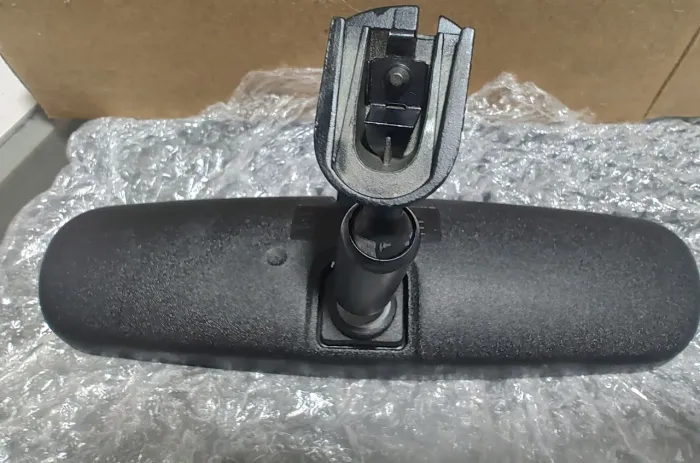Retrovisor interno para Nissan March 