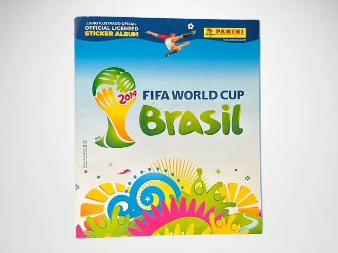 Álbum Copa do Mundo FIFA Brasil 2014 Panini com 126 Figurinhas Coladas
