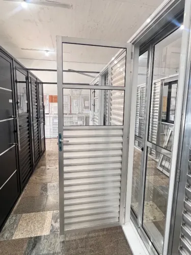 PORTA VIDRO FIXO NATURAL 70CM E 80CM R$500,00 EM ATÉ 6X NO CARTÃO DE CRÉDITO OU R$465,00