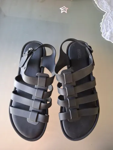Melissa R$40 + entrega uber