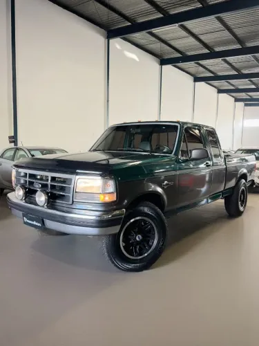 Ford F-1000 XL 4.9i CE 1997