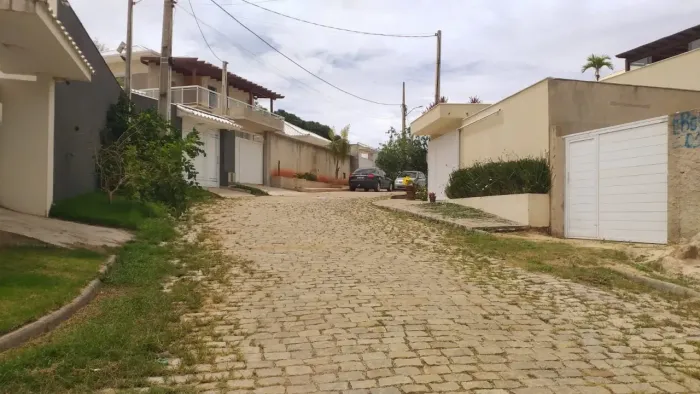 Imóvel para venda possui 510 metros quadrados em Jardim - Saquarema - RJ