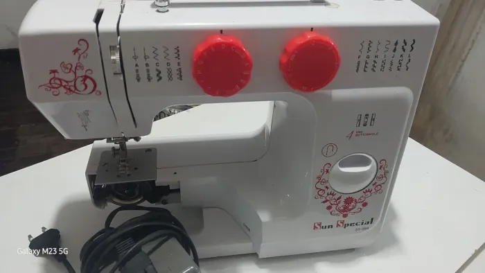MAQUINA DE COSTURA