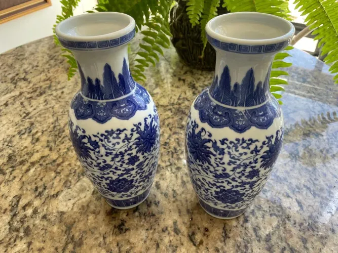LINDO PAR DE VASOS ORIENTAIS 