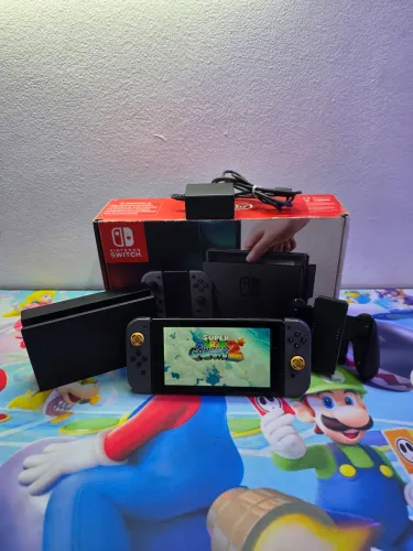 Nintendo Switch V1 c/ Muito Jogos + GARANTIA