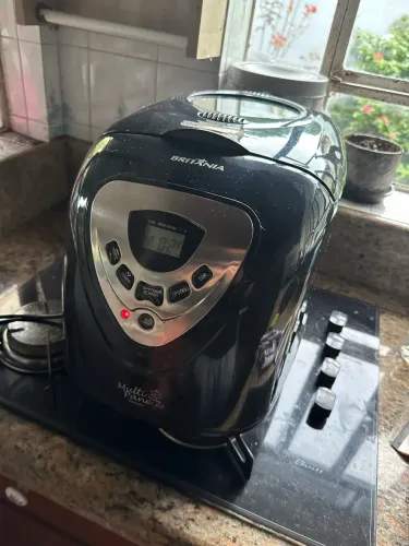 Vendo panificadora, funciona mas está com um defeito na pá. (Retirada no local/Poa)