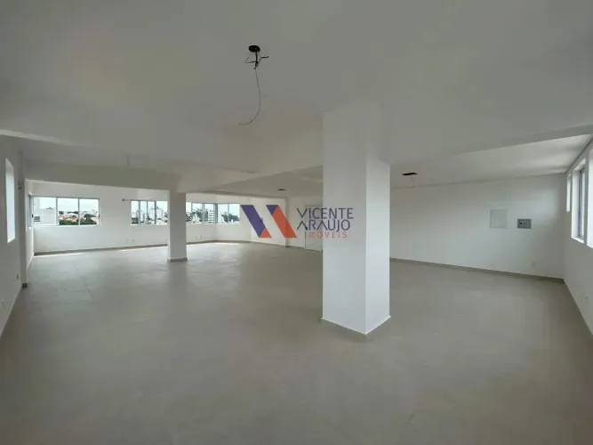Sala/Meio andar corrido com 150 m² no Centro de Betim