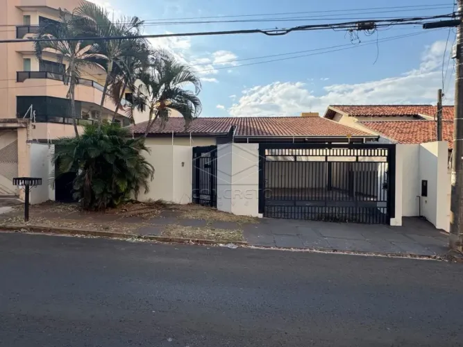 CASA COMERCIAL PRÓXIMA AO BAURU SHOPPING