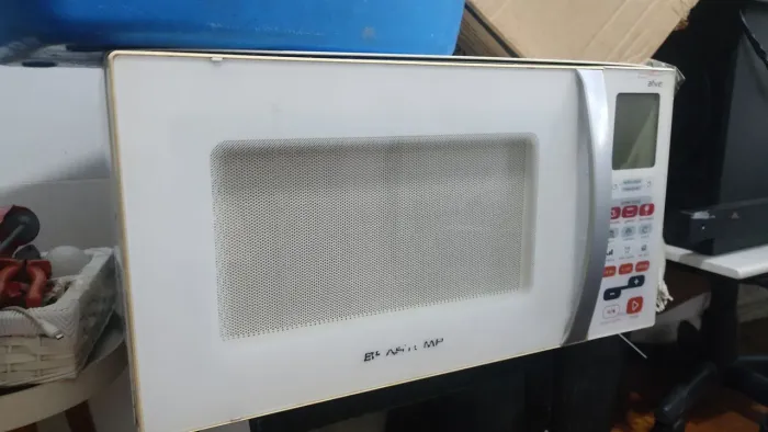 Vendo microondas grande Funcionando