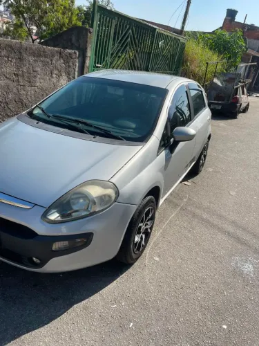 Fiat Punto Essence 1.6 Flex 16V 5P 2014