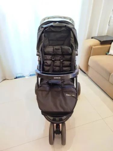 Carrinho de Bebê Cosco Toffy 3 Rodas - Muito Conservado - R$ 400,00