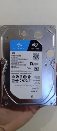 Hd 10 tb tera Seagate Skyhawk AI = WD Purple