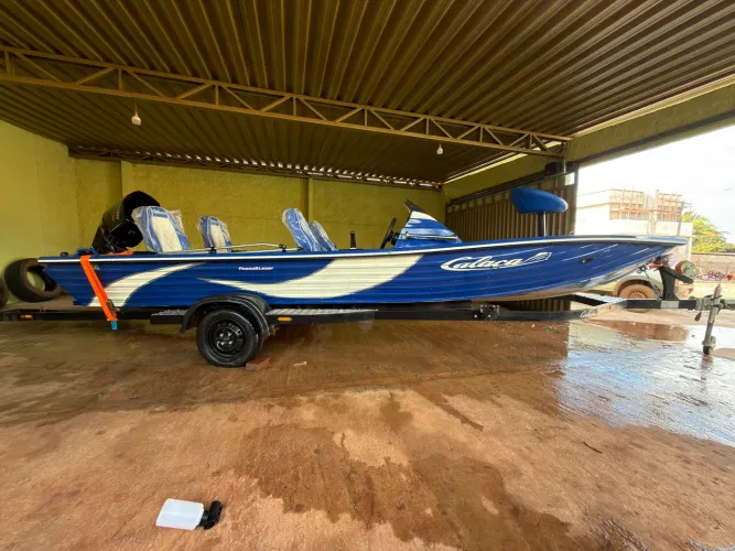 Lancha Pesca e Lazer L Calaça, Motor Mercury 60 HP 4 Tempos, Carreta Calaça Treiler 