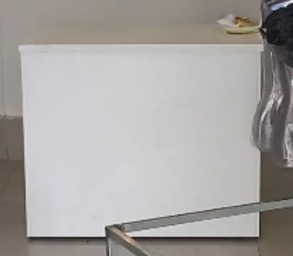 Balcão em MDF com gavetas com chave para lojas