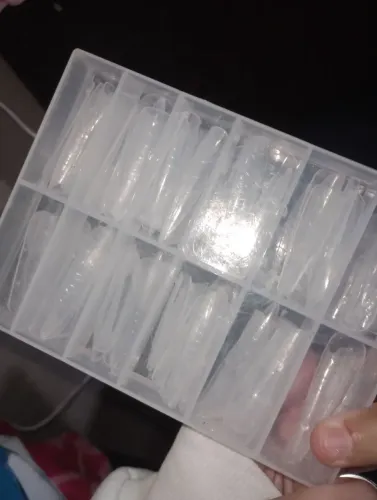 Kit gel de unha e tips usada