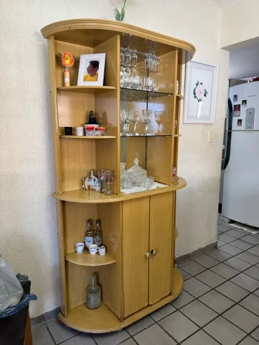 Cristaleira a venda