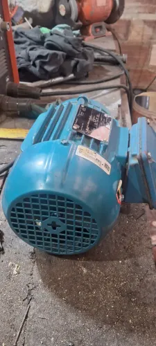 Motor de indução trifasico de 1 cv