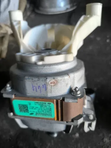 Motor de lava e seca