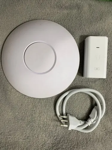 Roteador Access Point Ubiquiti Unifi UAP-AC-LR