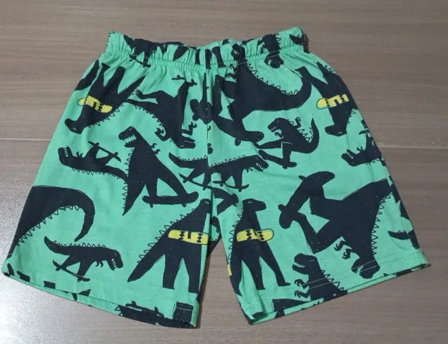 Desapego Bermuda Dinossauro Carters Menino Tam 7 anos