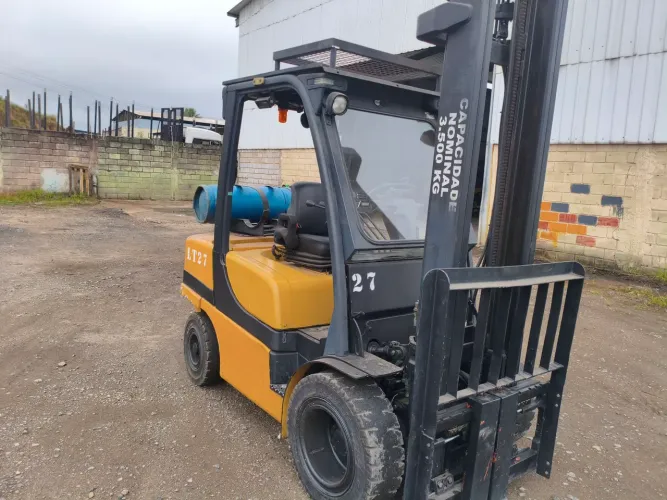 Empilhadeira Yale 70 vx 3.5T 2018