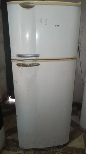 Geladeira gelo seco gelando bem