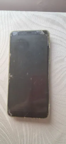  Samsung Galaxy J8 - NÃO LIGA - Para retirada de peças