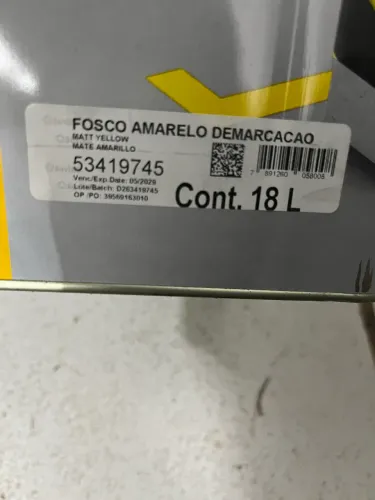 Lata de tinta piso