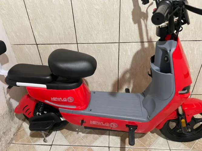 Scooter elétrica 
