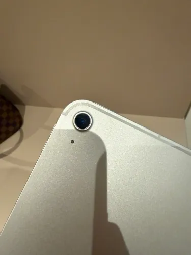 iPad de 11ª geração (Wi-Fi + Cellular) A16