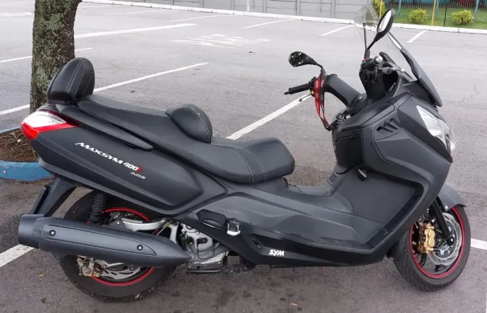 MAXSYM 400i ABS - 19.500 KM - NOVÍSSIMA - ÚNICO DONO!