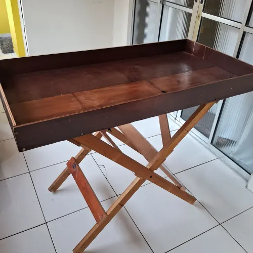 Tabuleiro invernizado.