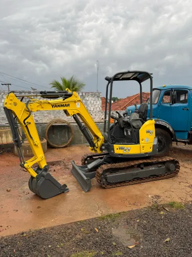 Mini escavadeira
