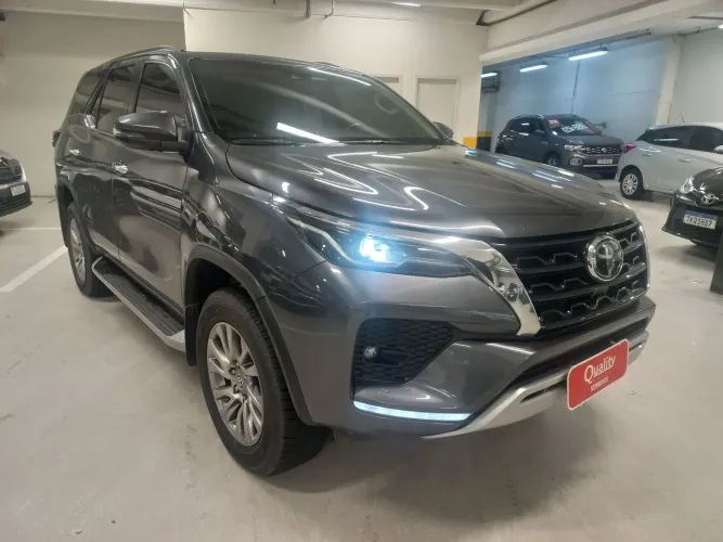 Toyota Hilux SW4 SRX 4X4 2.8 TDI 16V Dies. Aut. 2021
