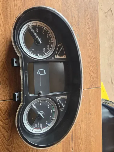 Painel instrumentos DAF CF 310