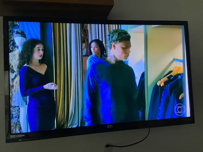 Vendo Tv 40 polegadas 