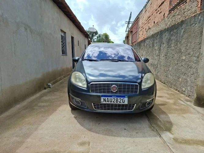 Fiat Linea Absolute 1.9/1.8 Flex Dualogic 4P 2009