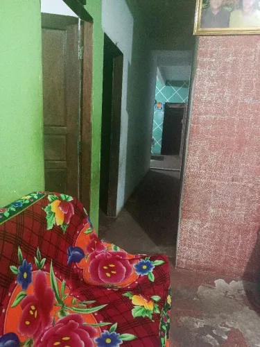 Alugo casa de 800