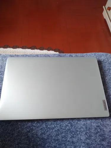 Noutbook lenovo