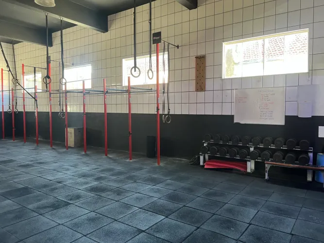 Box de Crossfit completo (equipamentos)