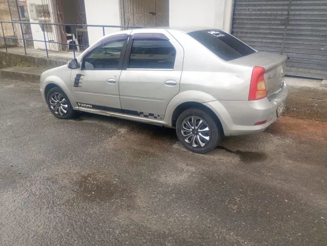 Renault Logan Expression Hi-flex 1.6 8V 4P 2011
